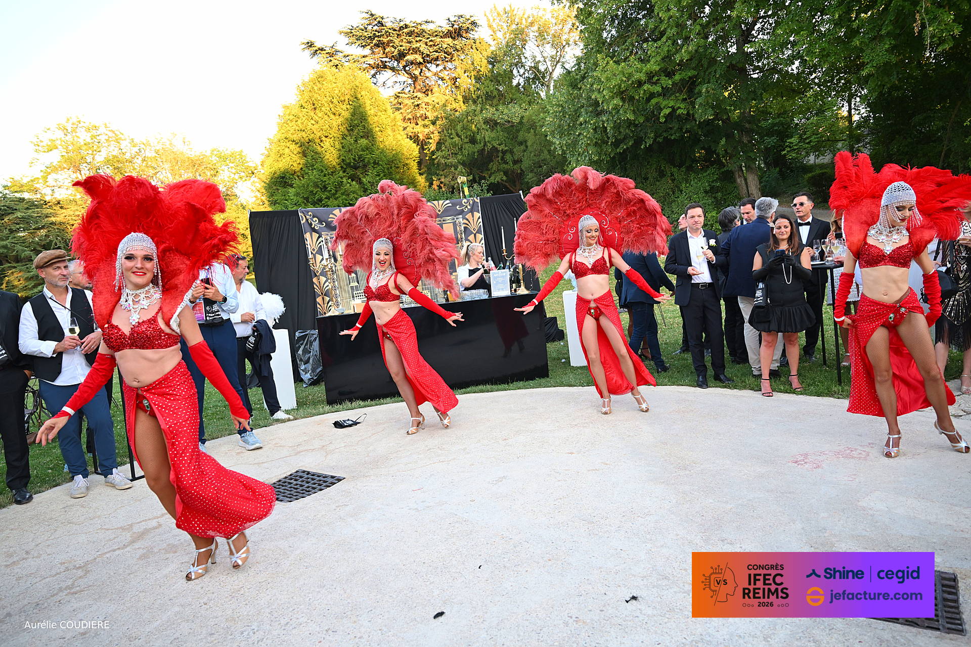 Animation danseuse cabaret:plumes:Evenementiel 1